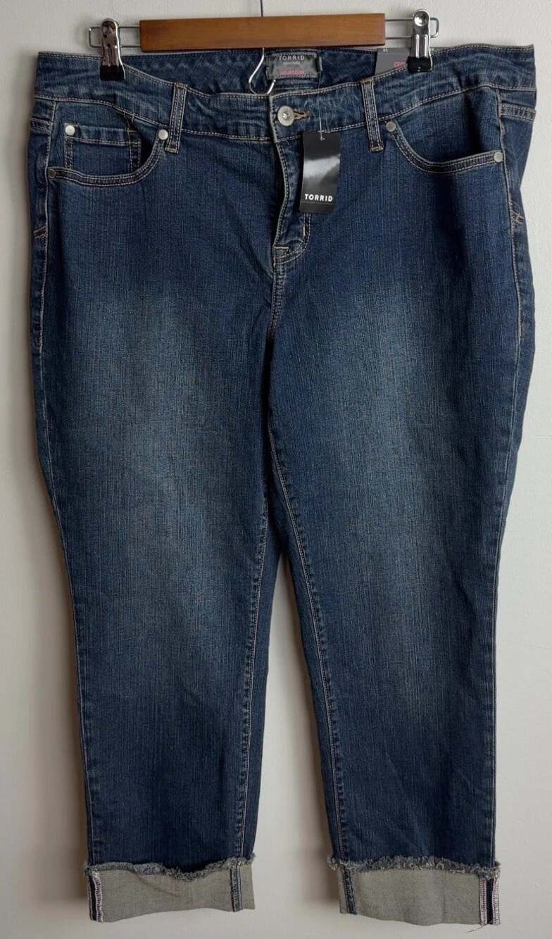 NWT Torrid Crop Boyfriend Jeans Vintage Stretch Plus Size 16 Women’s